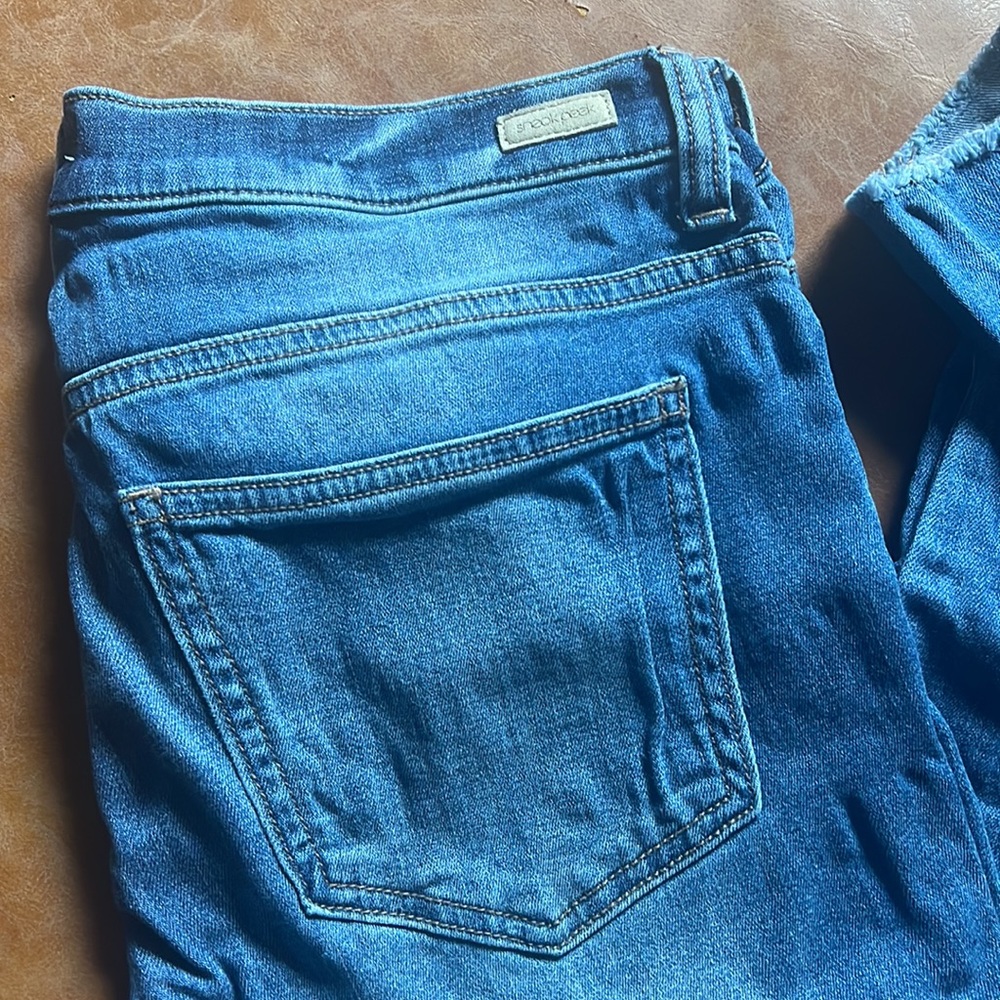 Blue Jeans - Picture 2 of 5